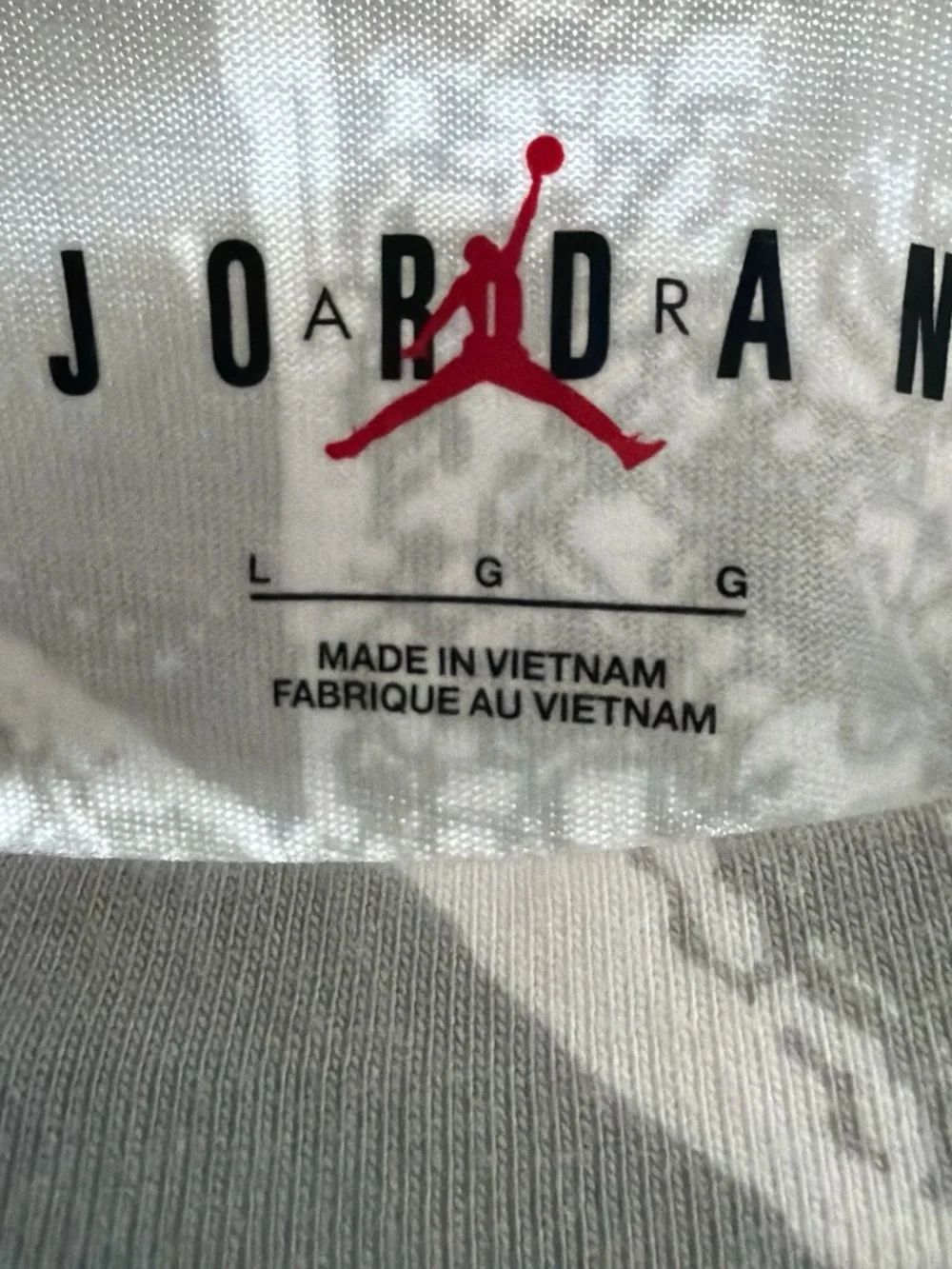 Nike Jordan Men’s Gray & White Graphic Tee